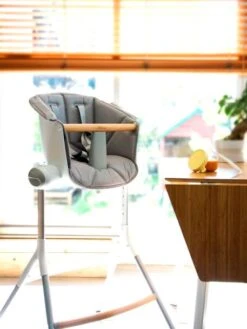 Chaise Haute évolutive BEABA Up & Down Gris - Beaba -Enfant Meubles Boutique chaise haute evolutive beaba up down 3