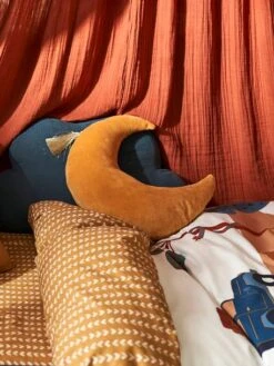 Coussin Lune En Velours EDEN INDIA Ocre - Vertbaudet -Enfant Meubles Boutique coussin lune en velours eden india 2