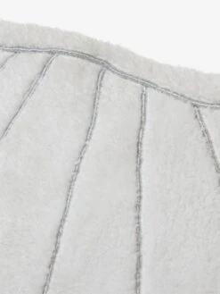 Grand Tapis En Fourrure Coquillage SOUS L'OCÉAN Ecru - Vertbaudet -Enfant Meubles Boutique grand tapis en fourrure coquillage sous locean 4